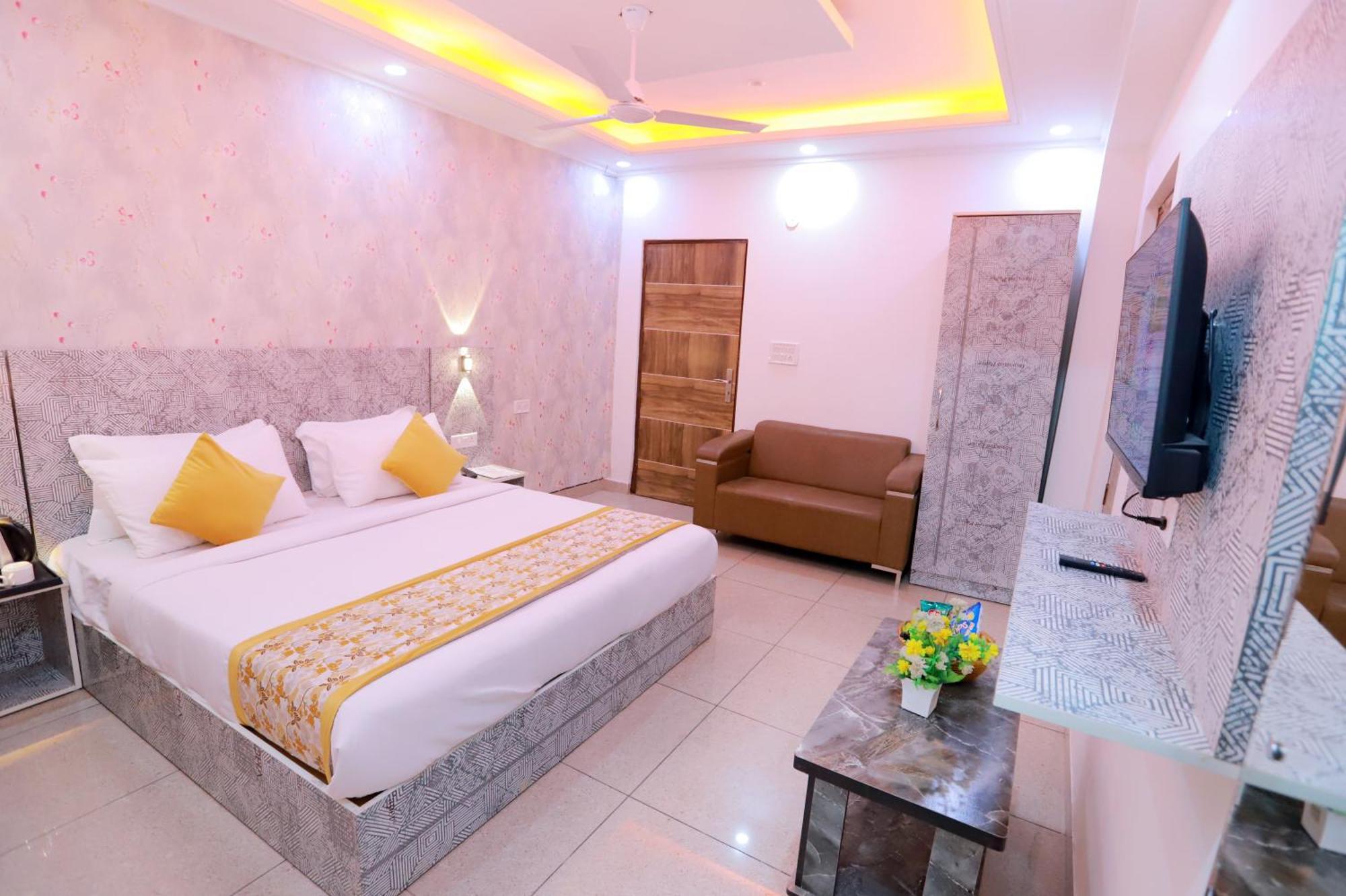 ניו דלהי Oaks Inn Plaza Delhi Airport מראה חיצוני תמונה